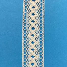 .625" Insertion Lace in Ivory
